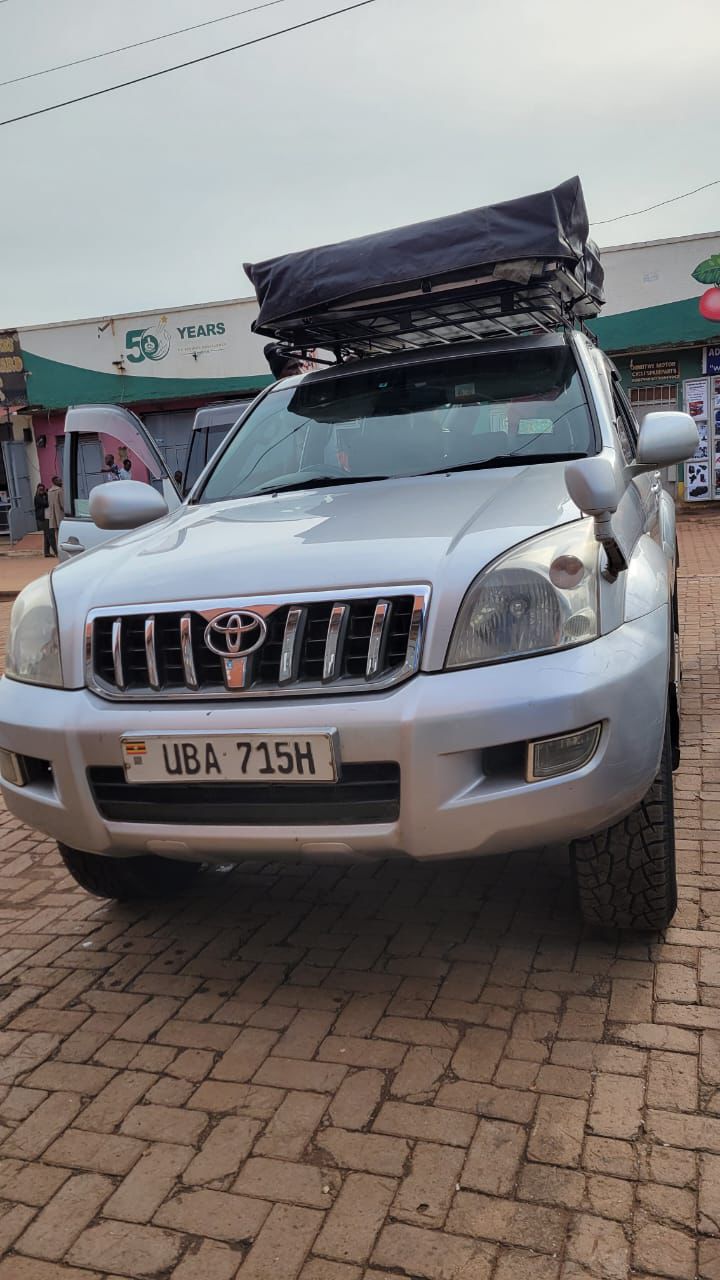 Toyota Land Cruiser Prado 4x4 cross border car rental from Rwanda to Uganda at Gatuna border post