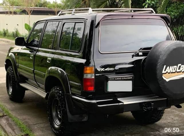 Cheap 4x4 car rental Rwanda Toyota RAV4 for self drive
