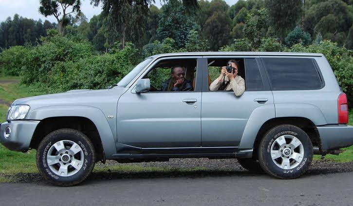 Car hire with driver in Rwanda
