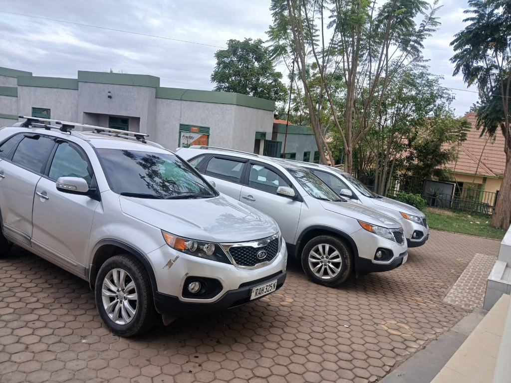 Daily car rental in Kigali with an SUV